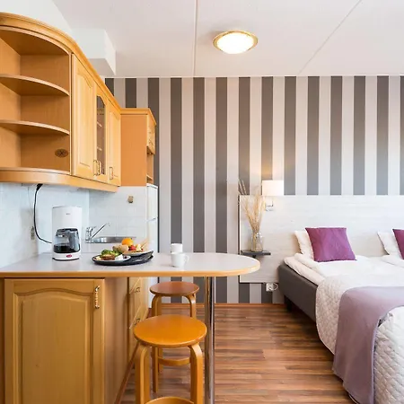 Lokkilinna Hotell 3*
